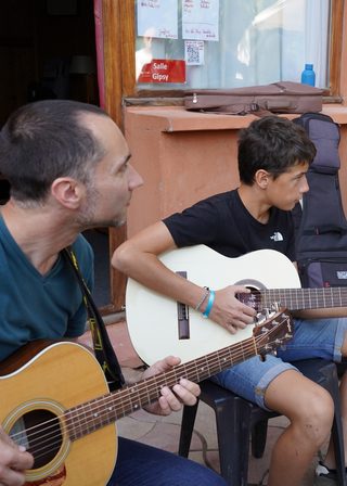 Stage de Guitare en groupe, Vacances en famille, Cours guitare